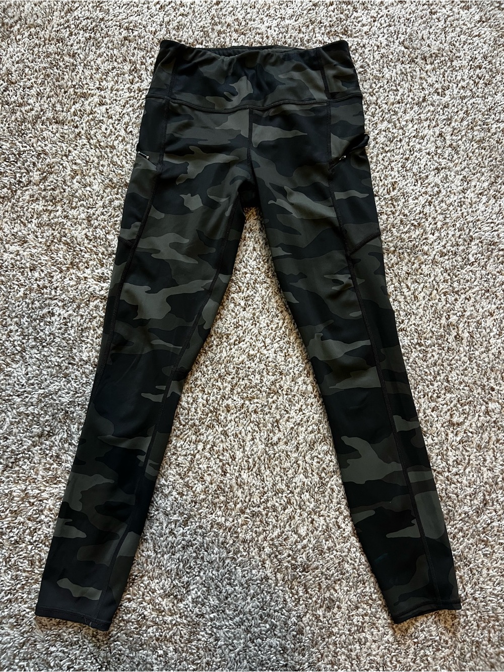 Athleta Camo Contender 7/8 Tight in Powerlift Sz XS
